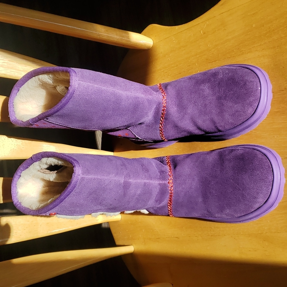 I ❤ Ugg purple boots w/hidden pocket